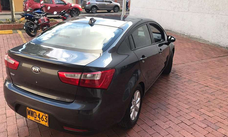Kia Rio Sedan 2014 A...