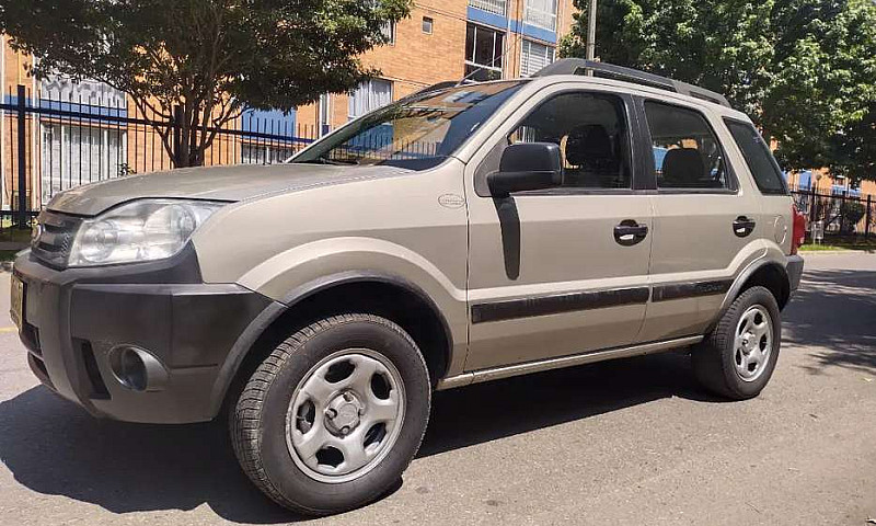 Vendo Bella Ford Eco...