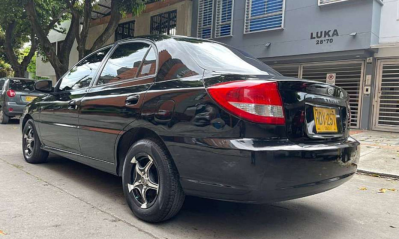 Kia Rio Stylus 2014...