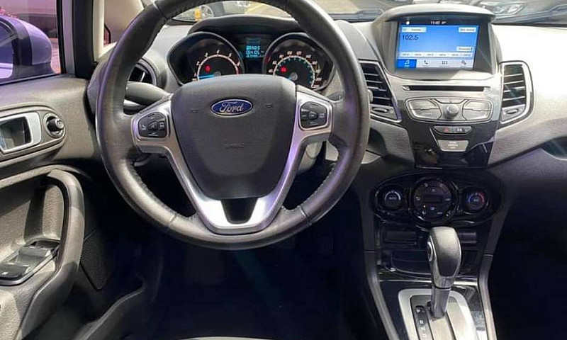 Ford Fiesta Titanium...