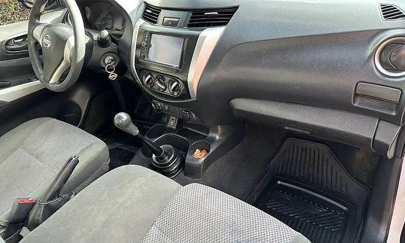 Camioneta Estacas...