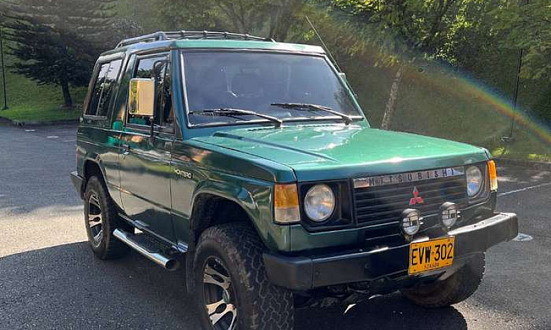 Mitsubishi  Montero ...