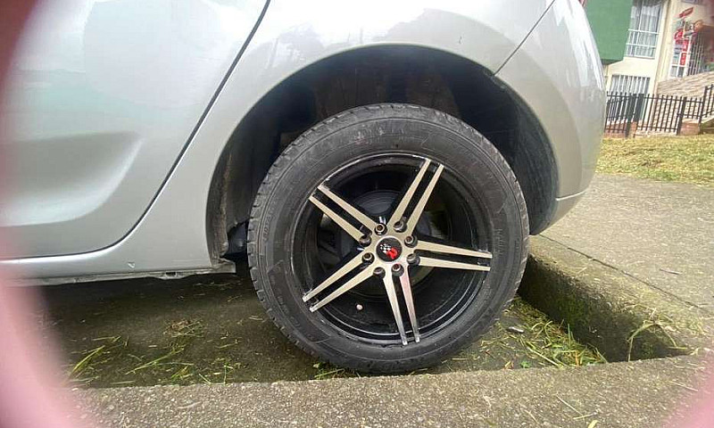 Vendo Renault Sander...