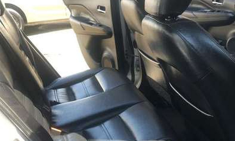 Vendo Camioneta Niss...