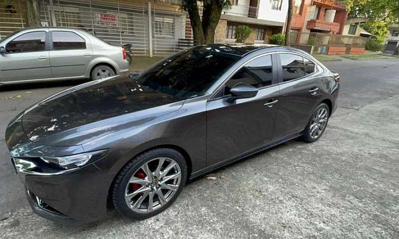 Mazda 3 Touring 2021...
