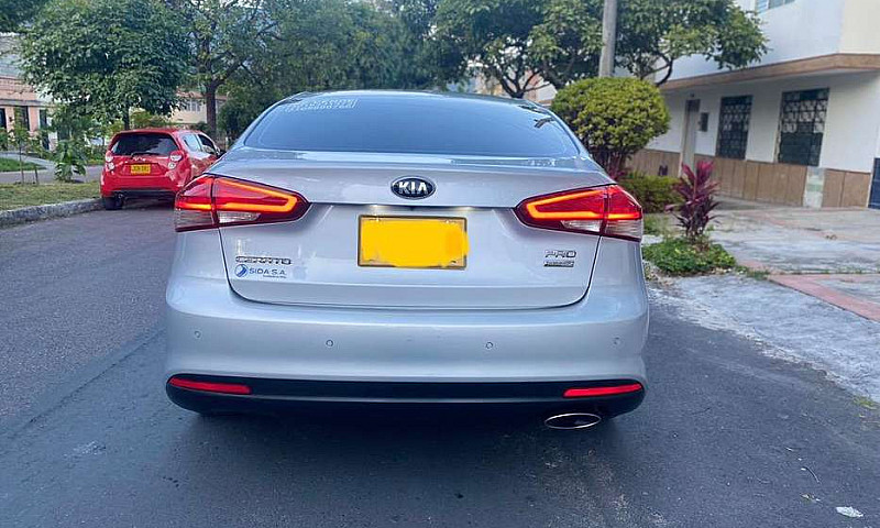 Vendo Kia Cerato Pro...