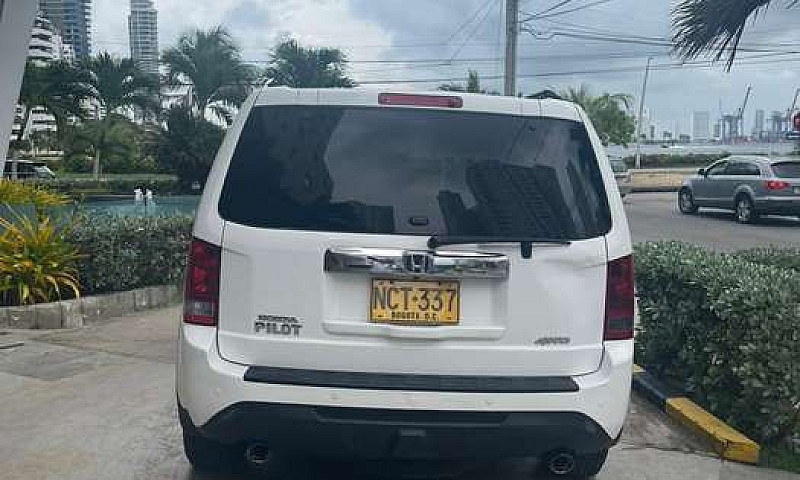 Vendo Honda Pilot 20...