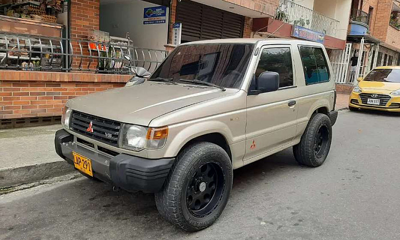 Montero 1997 V6 3000...