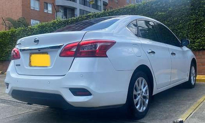 Nissan Sentra Blanco...