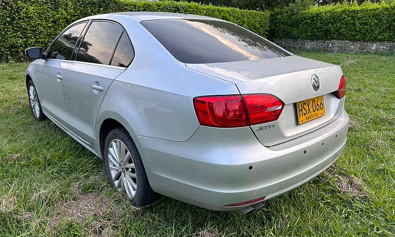 Volkswagen Jetta Com...