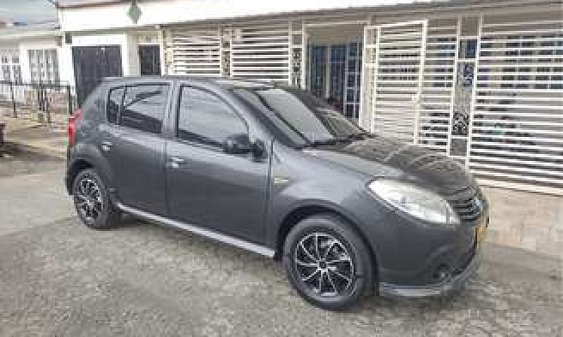 Vendo Sandero 2010...