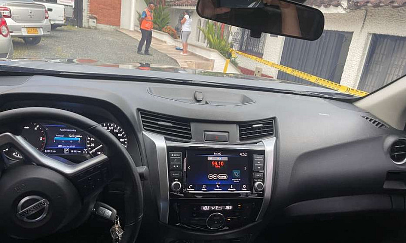 Nissan Frontier Xe A...