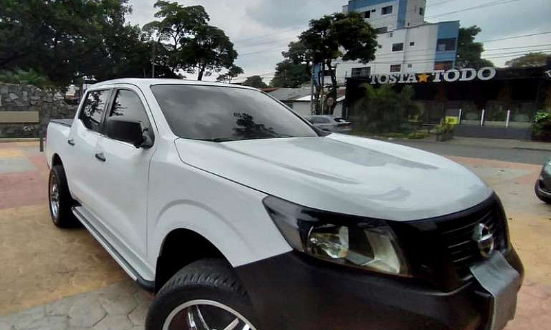 Vendo Camioneta Niss...