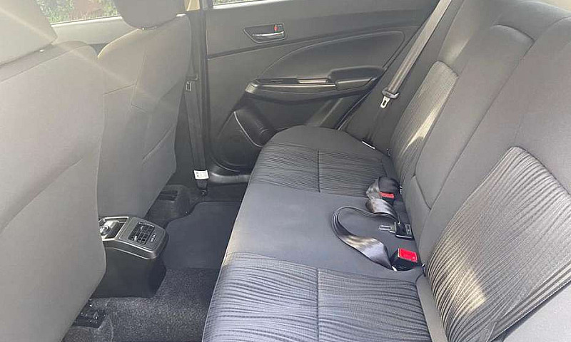 Suzuki Swift 2023 Au...
