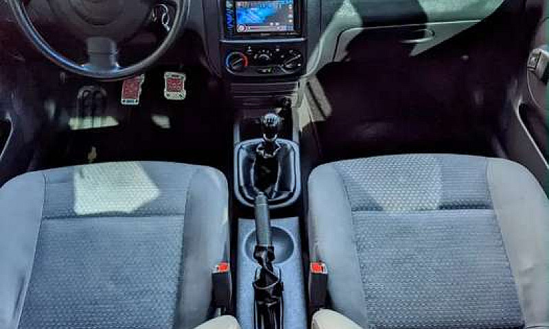 Chevrolet Aveo Fami6...