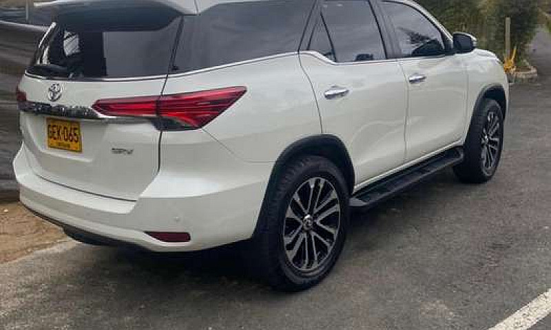 Fortuner 2.7 Full 4X...