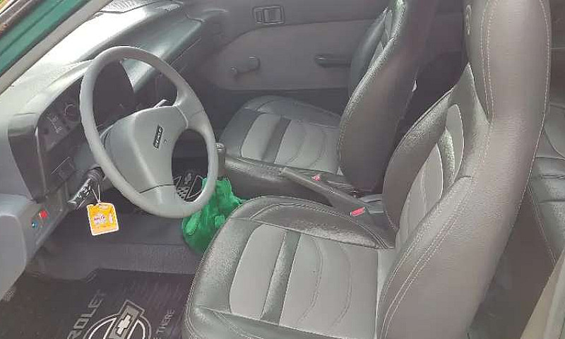 Vendo Auto Deportivo...