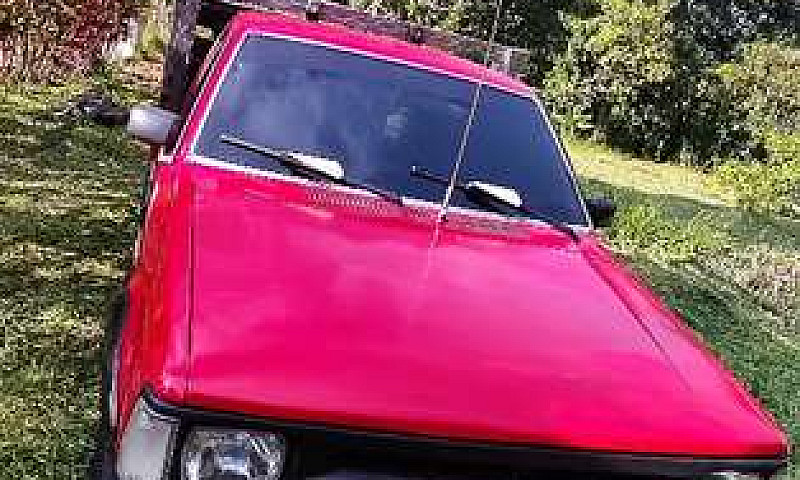 Camioneta Mazda B200...