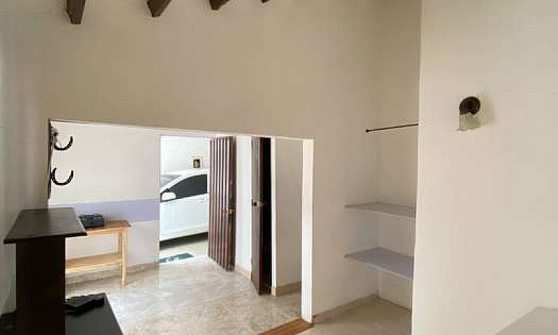 Se Arrienda Habitaci...