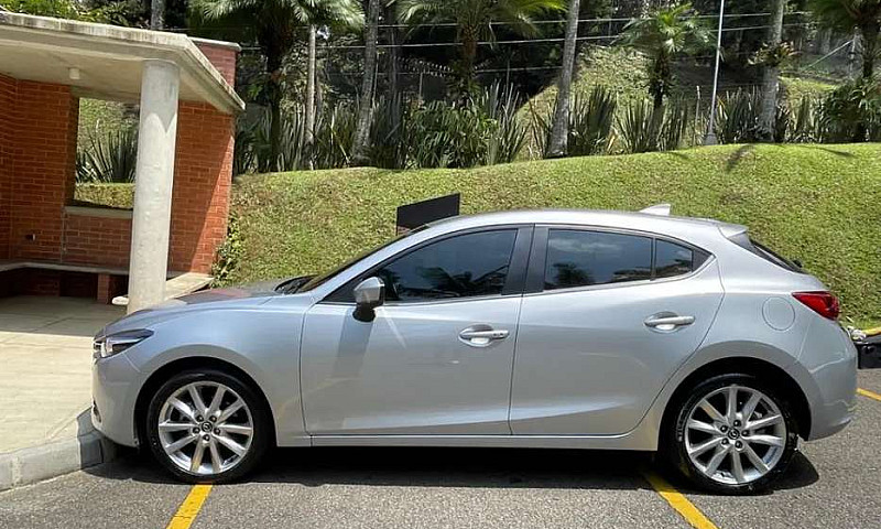 Mazda 3 Sport Grand ...