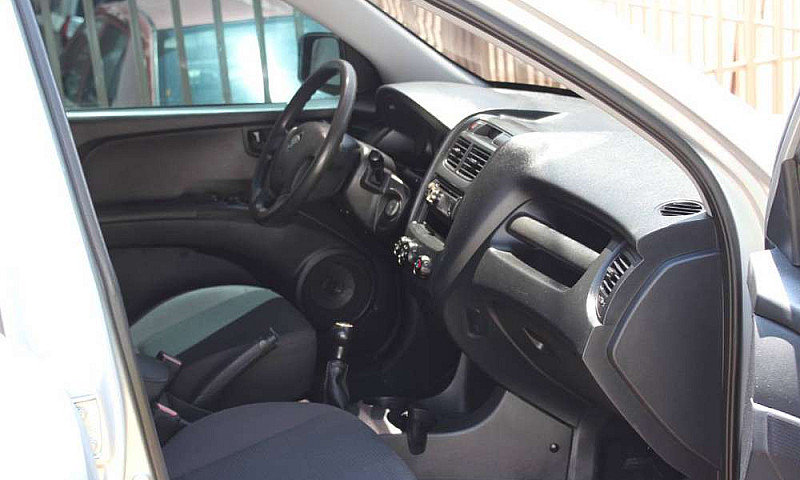 Vendo Kia Sportage F...