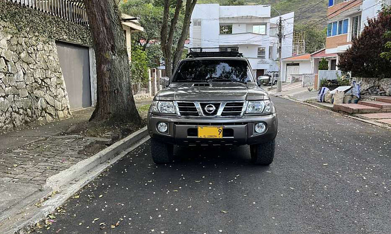 Nissan Patrol 3.0 Tu...