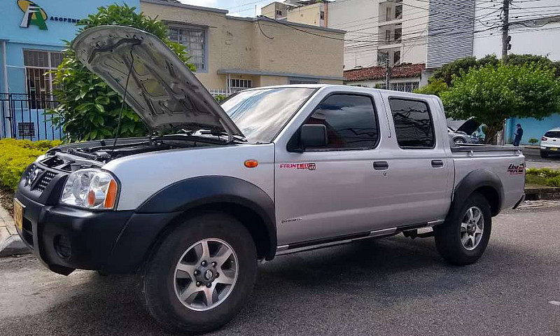 Nissan Frontier 2.4 ...