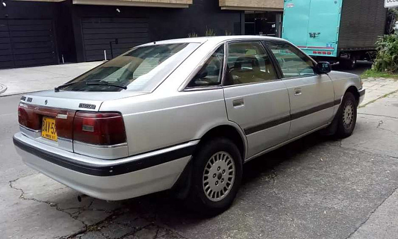 Mazda 626. Lx. 1990...