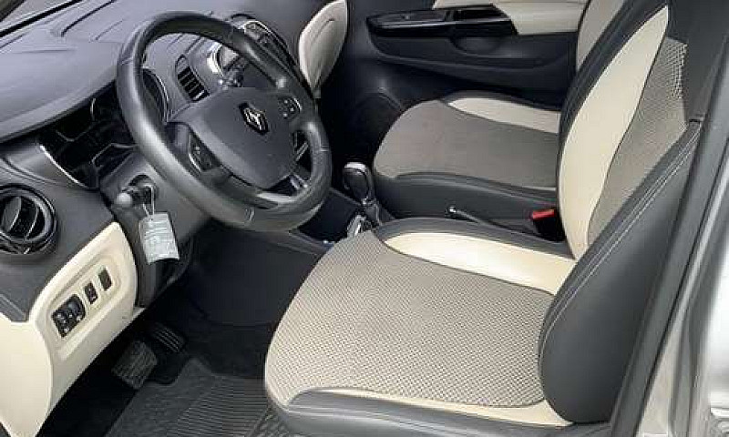 Renault Captur.  (Co...
