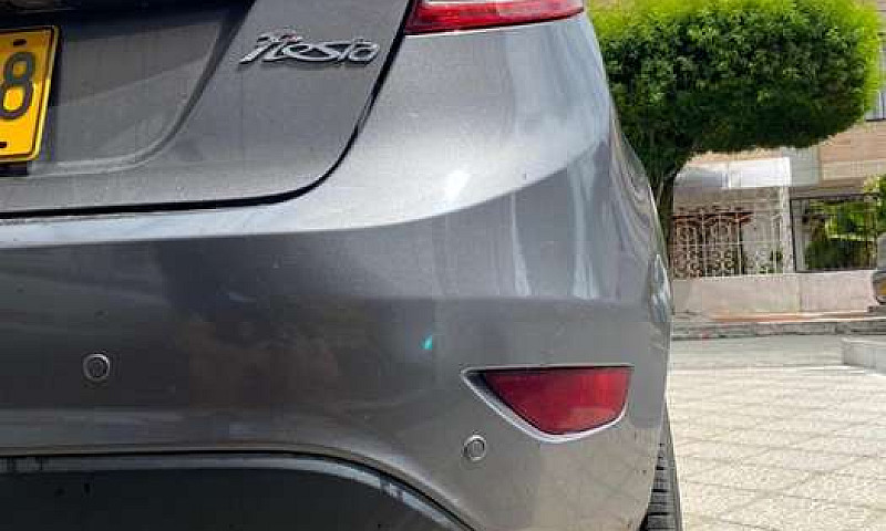 Se Vende Ford Fiesta...