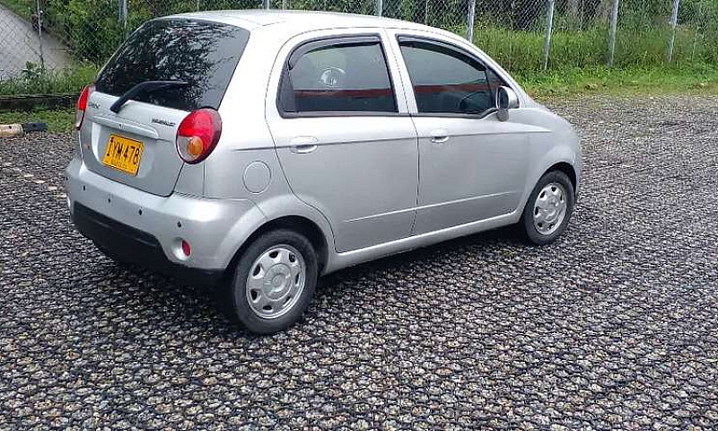 Vendo Automóvil Chev...