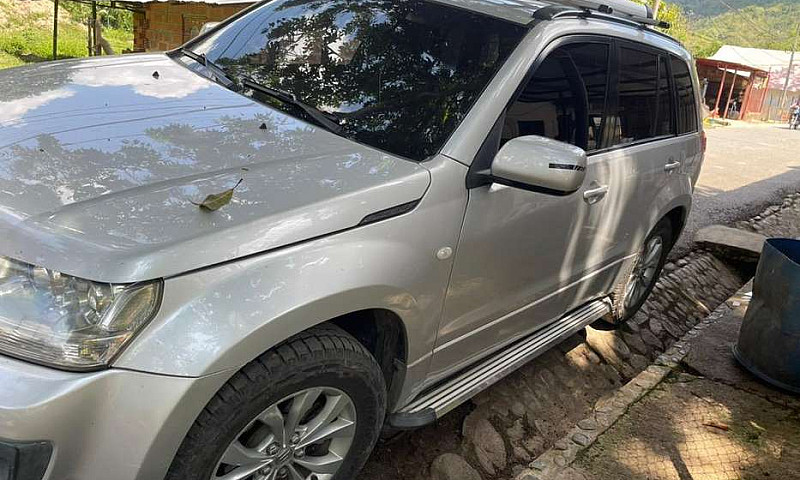 Poderoso Suzuki Gran...