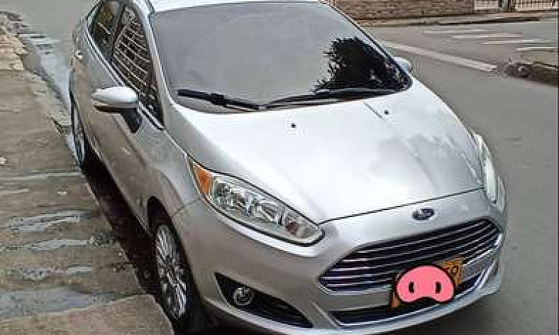 Se Vende Automovil...