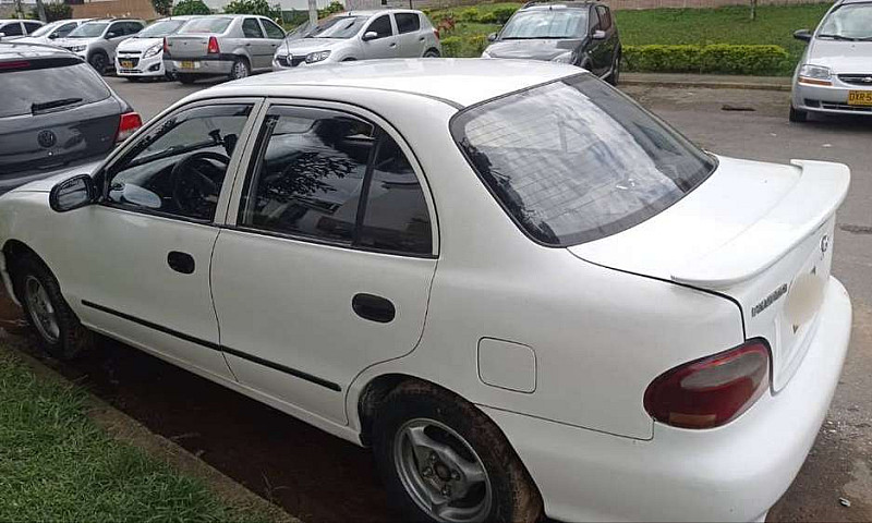 Carro Hyundai Accent...