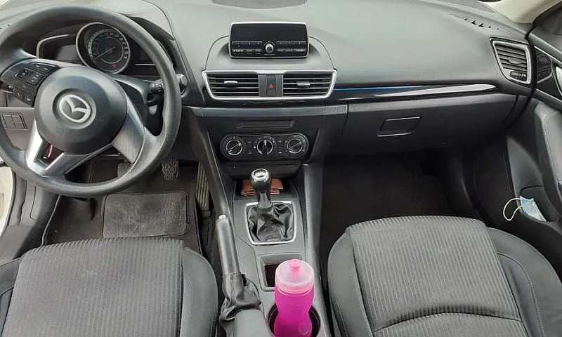 Mazda 3 2016 Perfect...