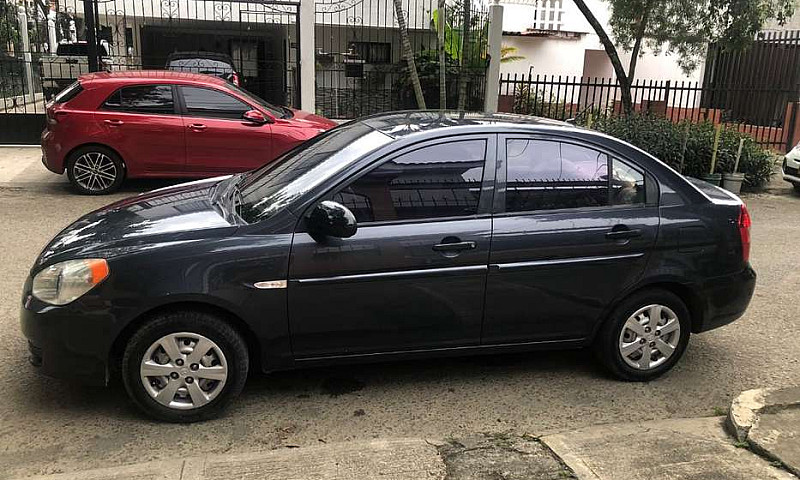Hyundai Accent Visio...