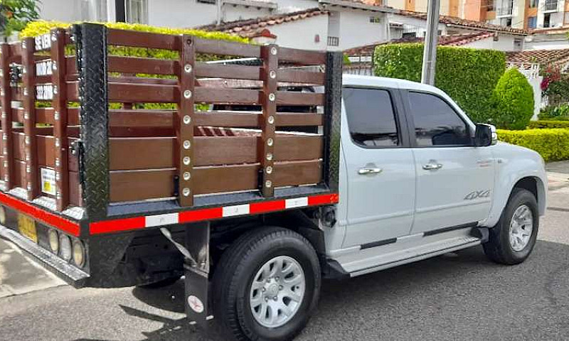 Mazda Bt 50 4X4 Dies...
