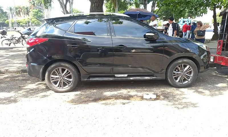 Kia Tucson I35 4X2 2...