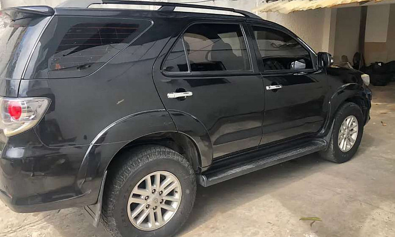 Toyota Fortuner 2014...