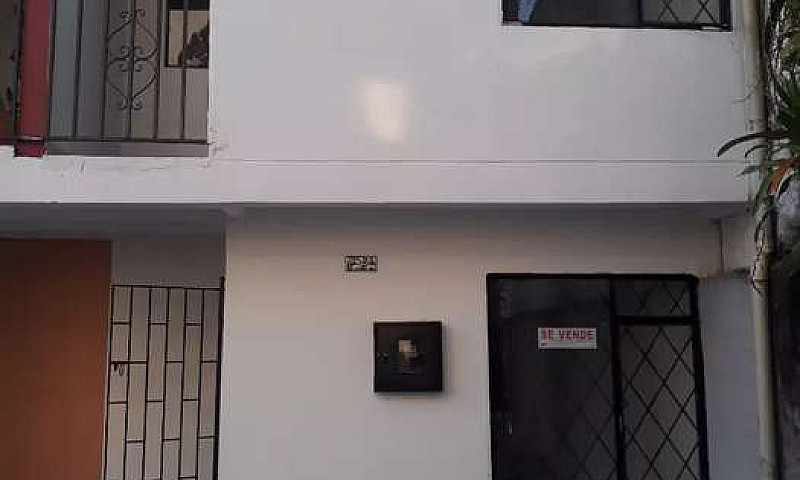 Se Vende Casa...