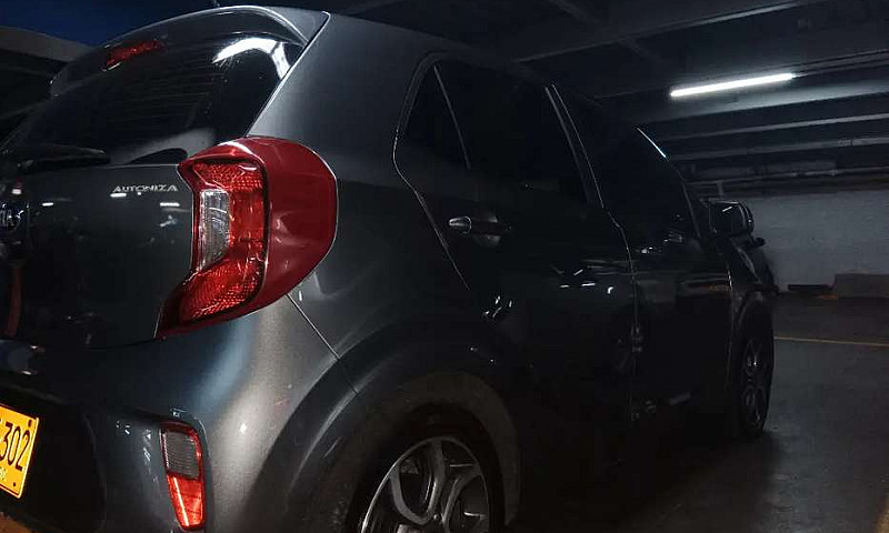 Kia Picanto Zenith 2...