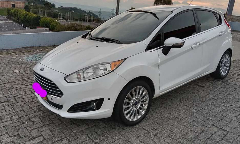 Ford Fiesta Titanium...