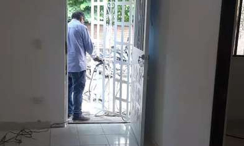 Se Arrienda Casa Bar...