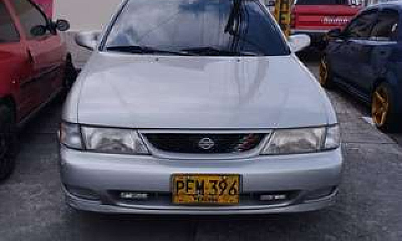 Vendo Nissan Sentra...