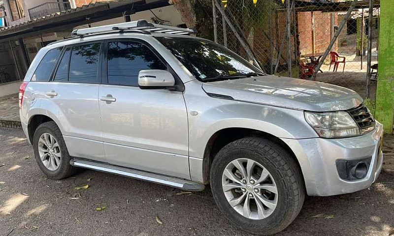 Poderoso Suzuki Gran...