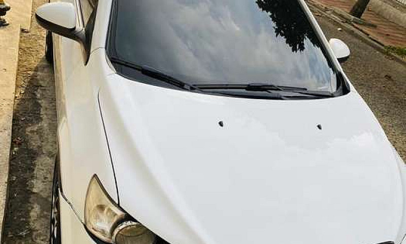 Chevrolet Sonic 2013...