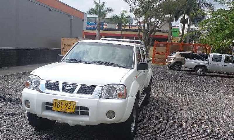 Vendo Camioneta Niss...