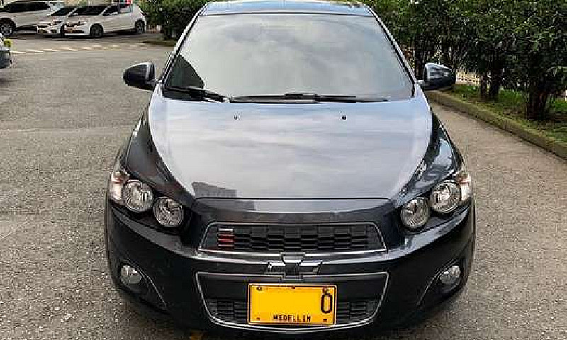 Chevrolet Sonic Lt 2...