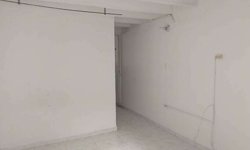 Aparta Estudio Barri...