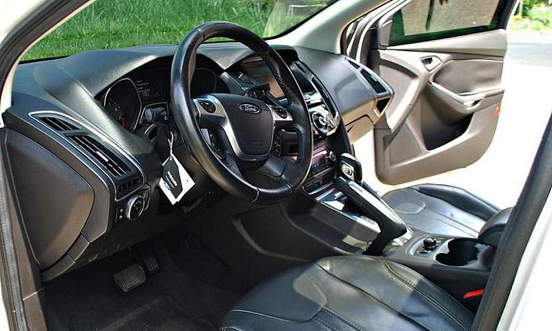 Ford Focus Titanium...